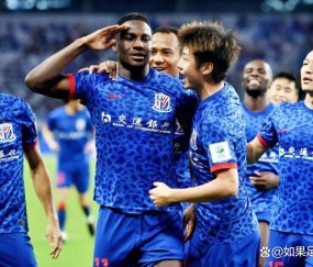 开云-包含大奖赛巅峰对决!南城烈马队惊险晋级粤西风暴队,足球赛场再起波澜;经验成为胜负手的词条