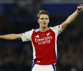 开云-西亚卡姆在阿森纳比赛中逆转，精彩发挥引发热议！的简单介绍