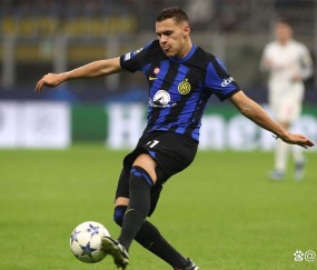 Kaiyun- 冲浪邀请赛上演强强对话，雪域貔貅队强势反弹海滨灰熊队，团队配合流畅；中场绞杀压制对手