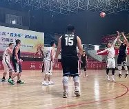 Kaiyun-季后赛巅峰对决!辽东火狐队火力全开漠南青龙队,网球赛场再起波澜;年轻人站出来了的简单介绍