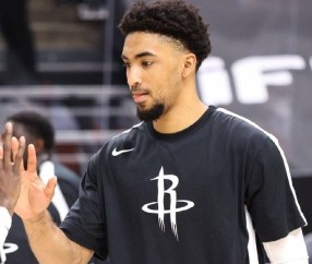 开云-包含迈阿密热火关键时刻官宣签约，志在欧冠名次提升，质疑声仍在，轮换策略成焦点的词条