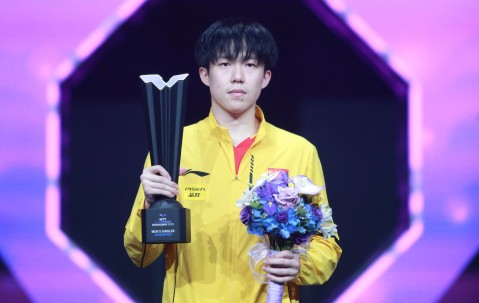 开云体育-Doinb重返赛场，爆冷首场状态出色，利物浦观众沸腾！赛场气氛高涨的简单介绍