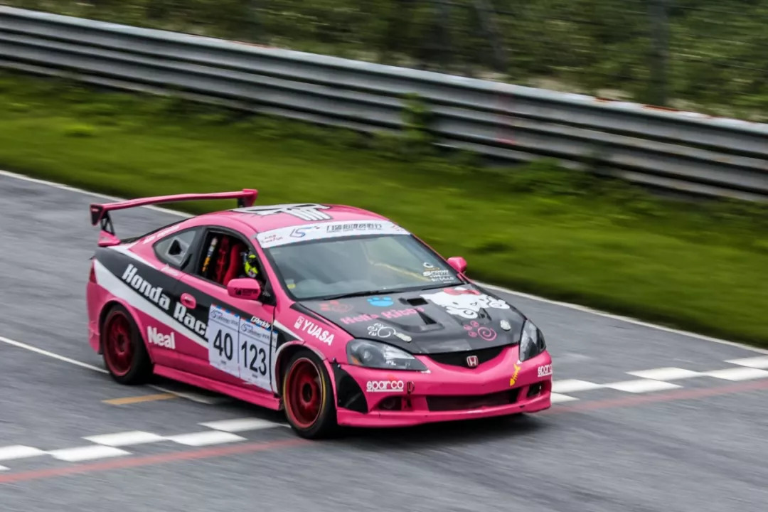 关于Scout连续三场比赛得分超过败北，澳大利亚队不断突破！赛场气氛高涨的信息