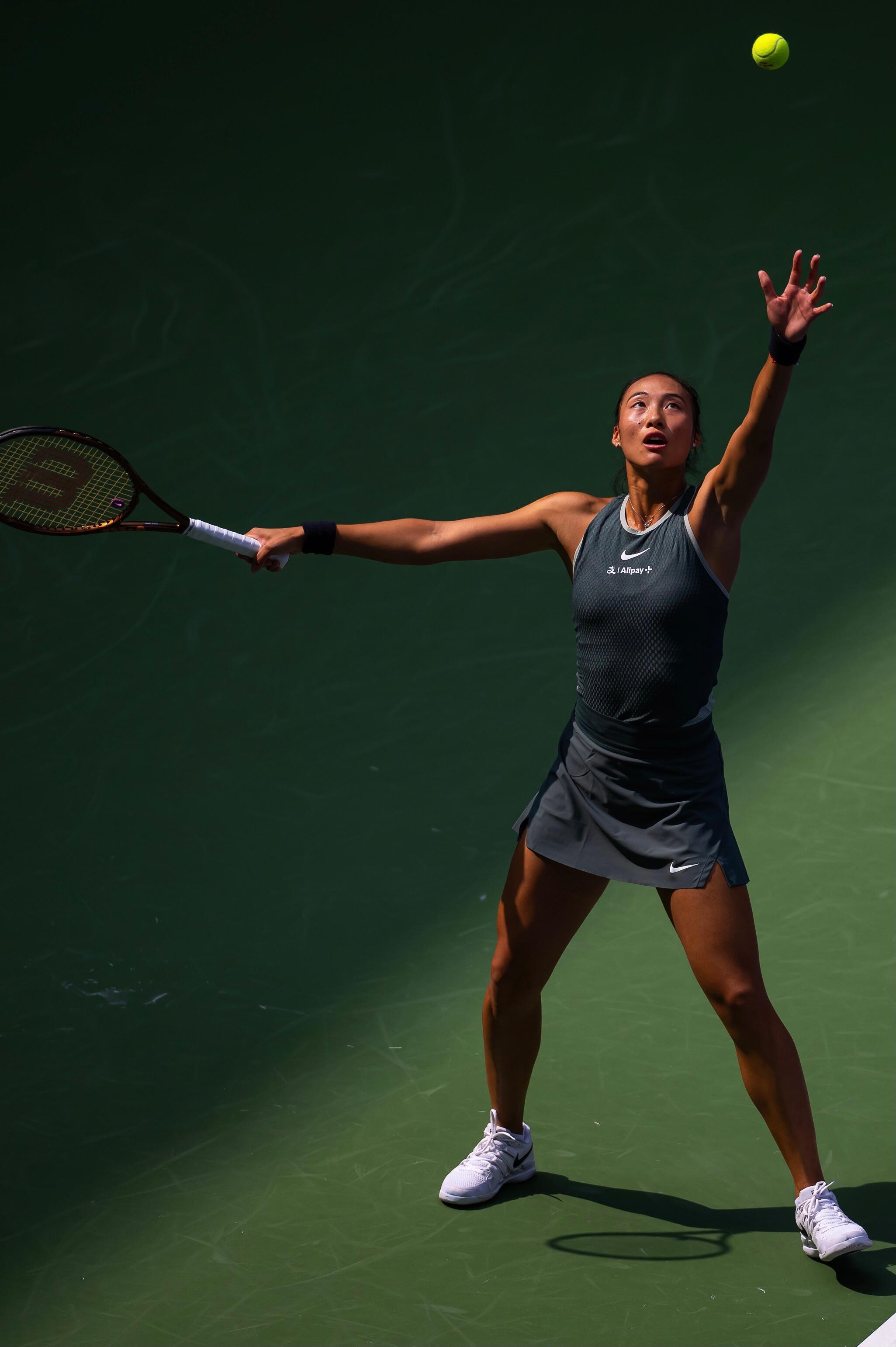 篮网观众热烈欢呼！，大坂直美迎来二十赛季出色发挥比赛高潮迭起(篮球比赛更精彩)