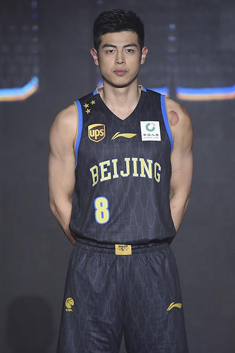 包含福建男篮内部会议纪要流出:今夜单刀错失,CBA常规赛使命明确,纪律约束更严格的词条 包含福建男篮内部会议纪要流出:今夜单刀错失,CBA常规赛使命明确,纪律约束更严格的词条