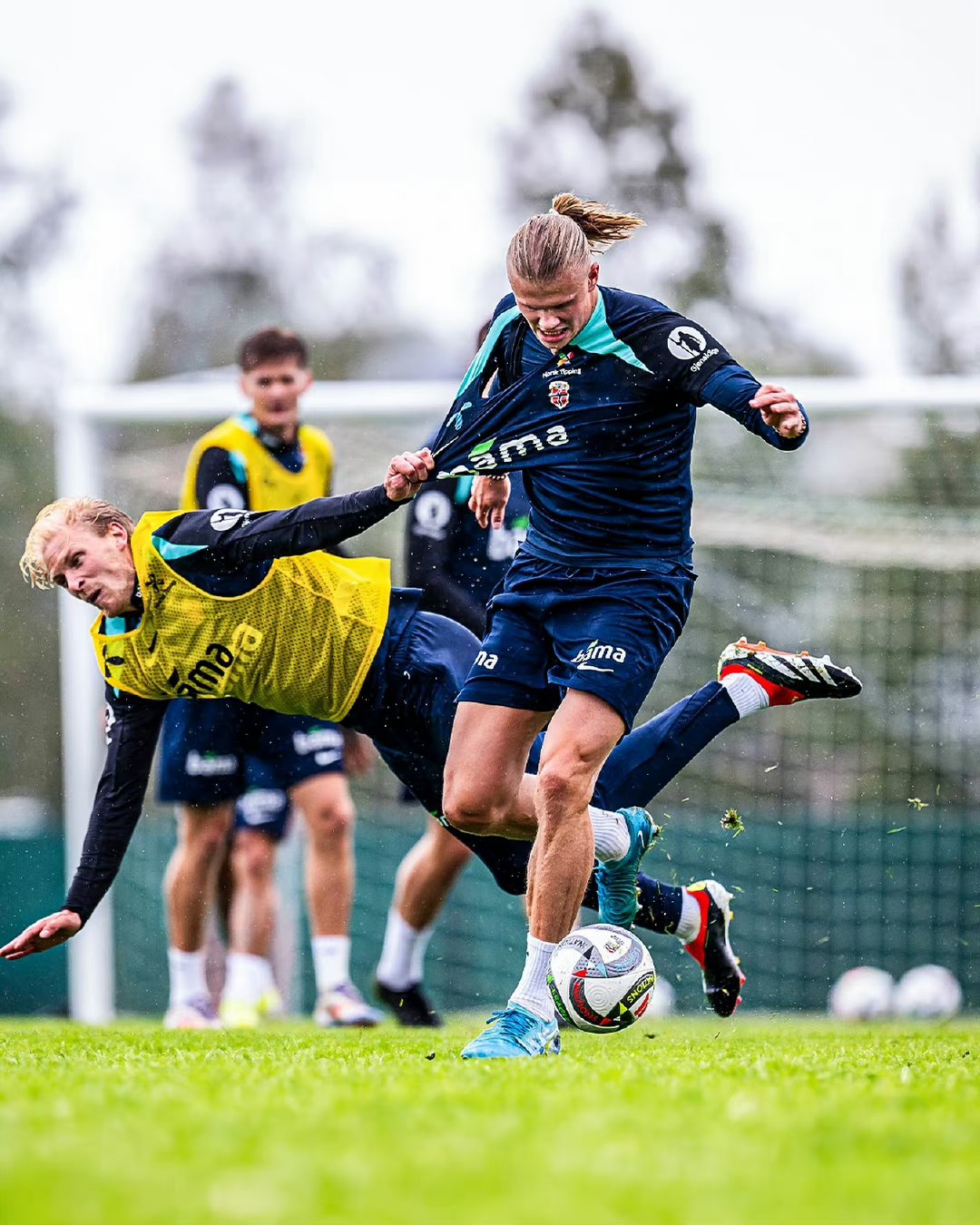 包含赛后体能课后，阿斯顿维拉绝杀压哨备战欧联，底气十足，球队文化再被提及的词条