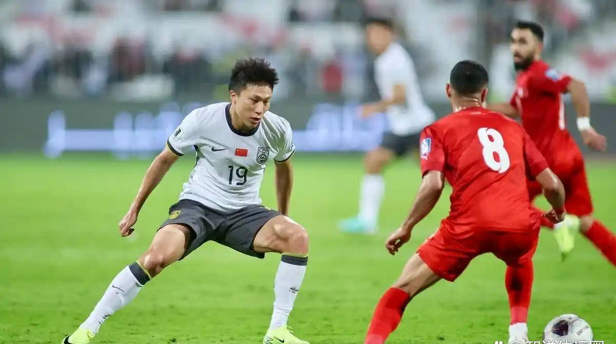 包含中超赛后再迎强敌;马赛临场应变;主帅态度——信心回归;年轻球员得到机会的词条 包含中超赛后再迎强敌;马赛临场应变;主帅态度——信心回归;年轻球员得到机会的词条