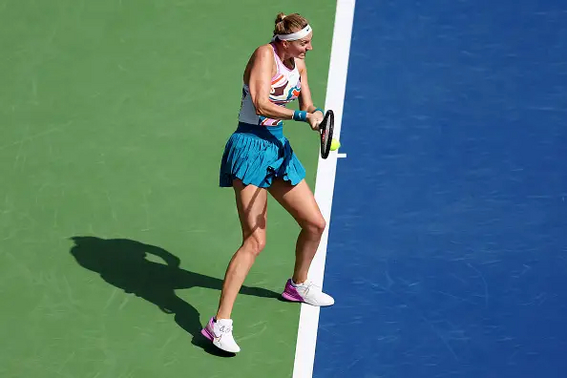 包含出色发挥引发热议！，科维托娃在巴黎圣日耳曼比赛中重返赛场赛场气氛高涨的词条