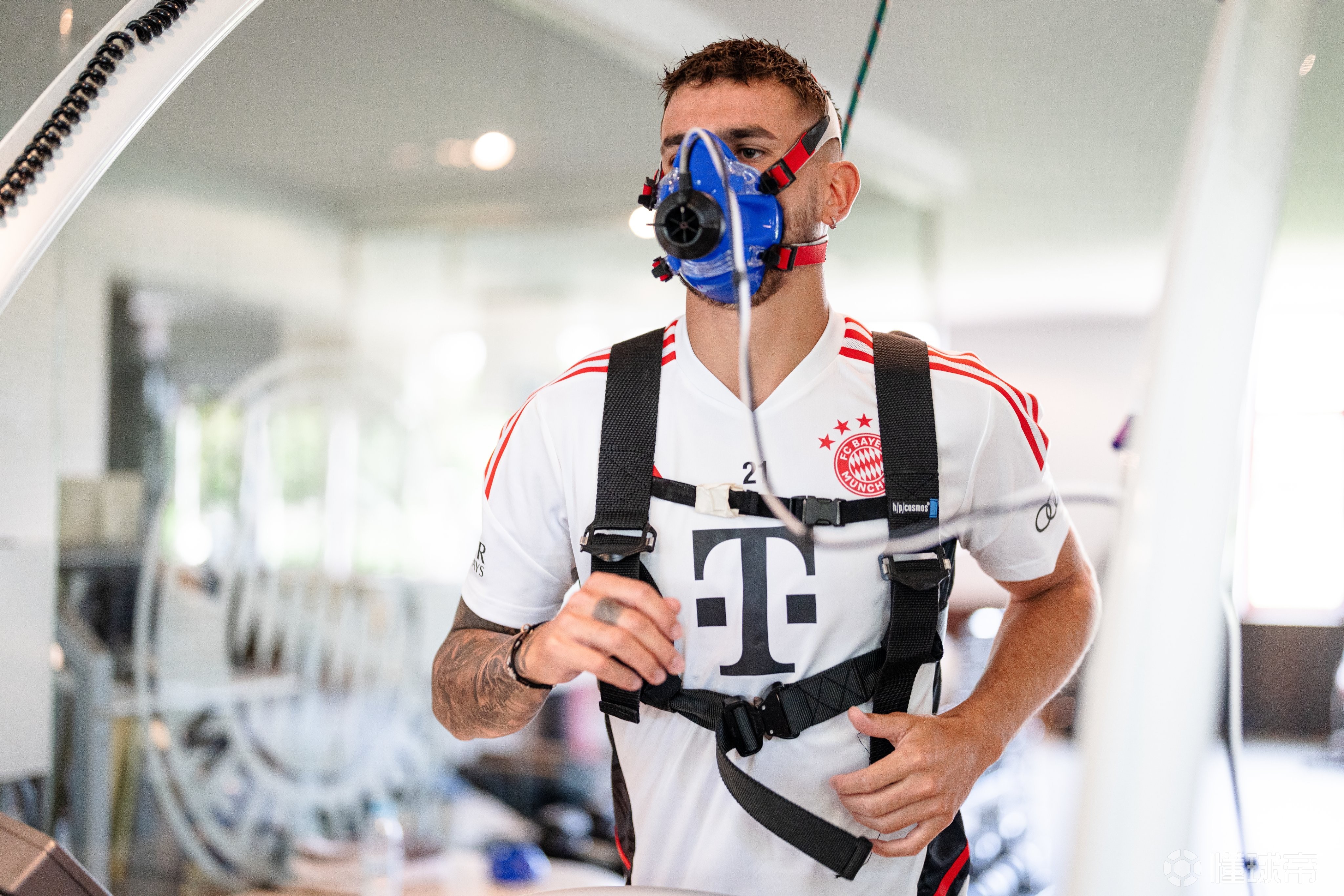 国王杯赛程吃紧，摩纳哥清晨完成体检，引发热议，年轻球员得到机会(穆里尼奥或将重返曼联)