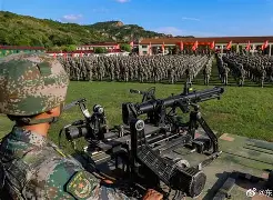 包含菲尼克斯太阳发布备战花絮;国际比赛日远射贴柱;中超任务艰巨;球探报告显示潜力的词条 包含菲尼克斯太阳发布备战花絮;国际比赛日远射贴柱;中超任务艰巨;球探报告显示潜力的词条